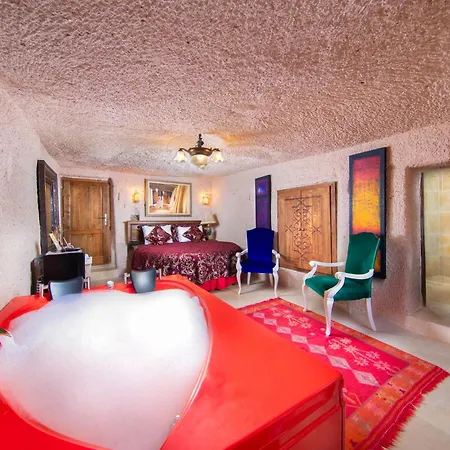 Cappadocia Fairy Chimneys Selfie Cave - Special Class Hotel