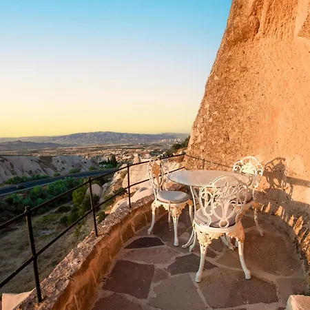 Cappadocia Fairy Chimneys Selfie Cave - Special Class Uçhisar