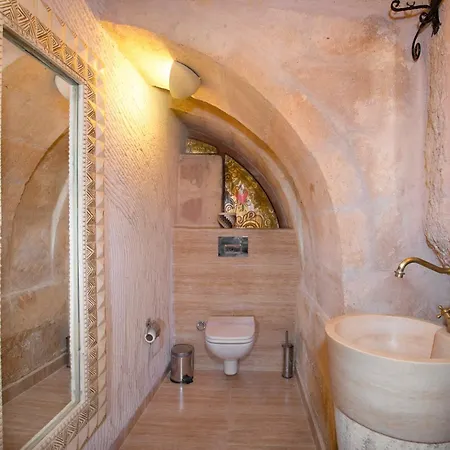 Cappadocia Fairy Chimneys Selfie Cave - Special Class Hotel Uchisar