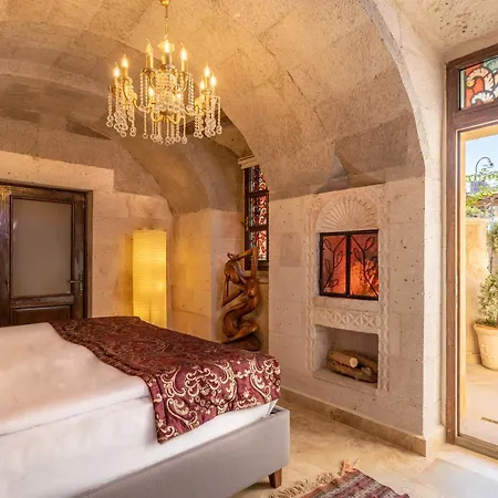 Cappadocia Fairy Chimneys Selfie Cave - Special Class 乌奇希萨尔