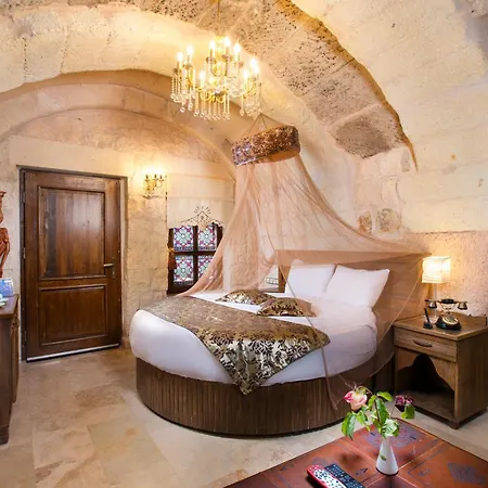Cappadocia Fairy Chimneys Selfie Cave - Special Class Hotel Uchisar