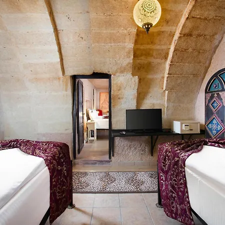 Cappadocia Fairy Chimneys Selfie Cave - Balloon View Experience فندق