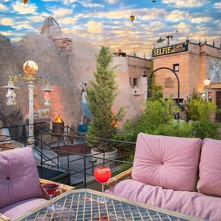 فندق Cappadocia Fairy Chimneys Selfie Cave - Balloon View Experience أُتْشيسار