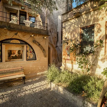 فندق Cappadocia Fairy Chimneys Selfie Cave - Balloon View Experience أُتْشيسار