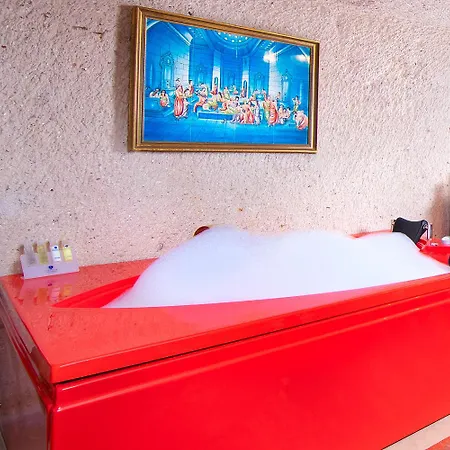 Cappadocia Fairy Chimneys Selfie Cave - Balloon View Experience Отель Учисар